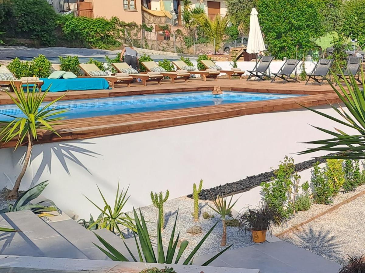 Beach Hotel Kapahi Pefkari Exterior photo